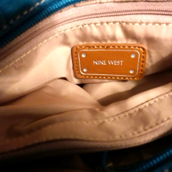 NINE WEST purse. Rich turquoise color. - Picture 4 of 5